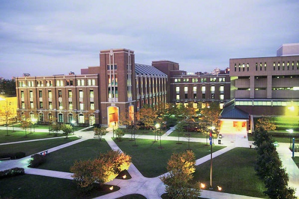 Trường DePaul University, Mỹ 2024