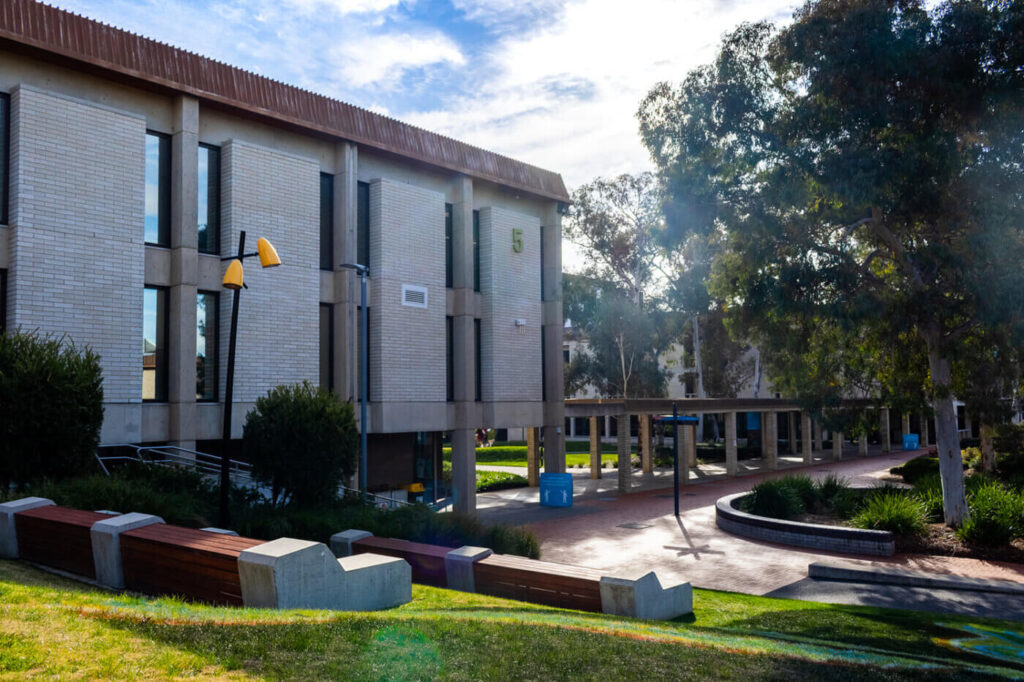 Trường University of Canberra, Úc 2024