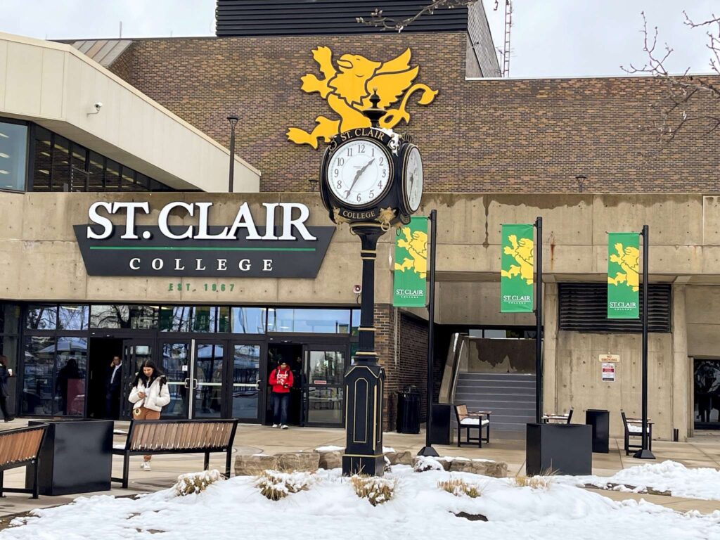 Trường St. Clair College, Canada 2024